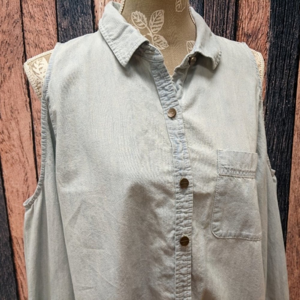 Sanctuary Cold Shoulder Chambray Button Down